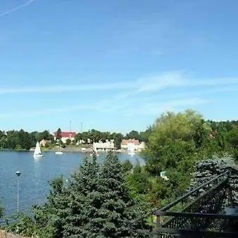Nad Jeziorem *